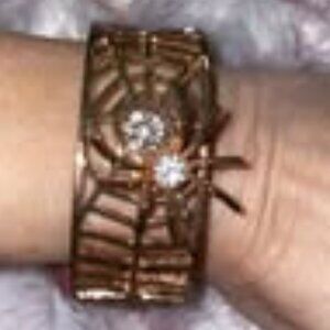 Gold clamper bracelet